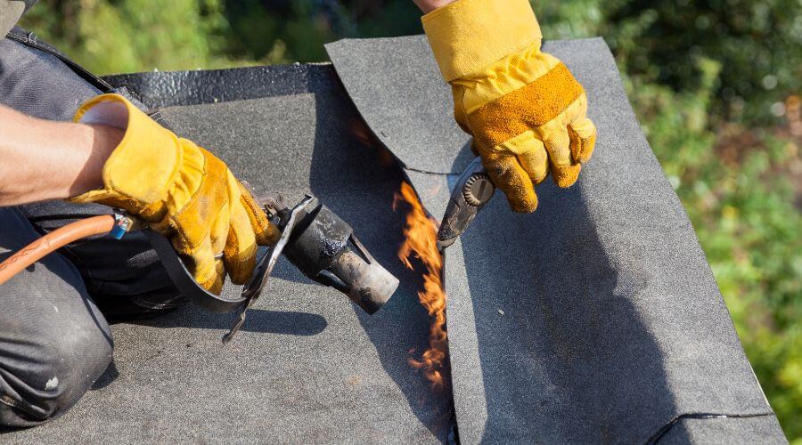 Expert Emergency Roof Repairs services in Crosby, ND